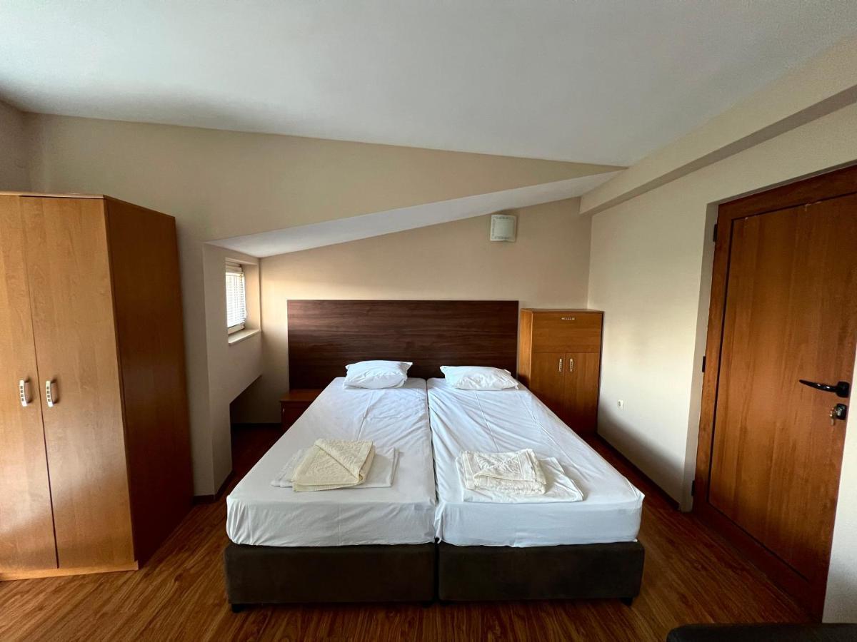 Hotel Maria Vratsa エクステリア 写真