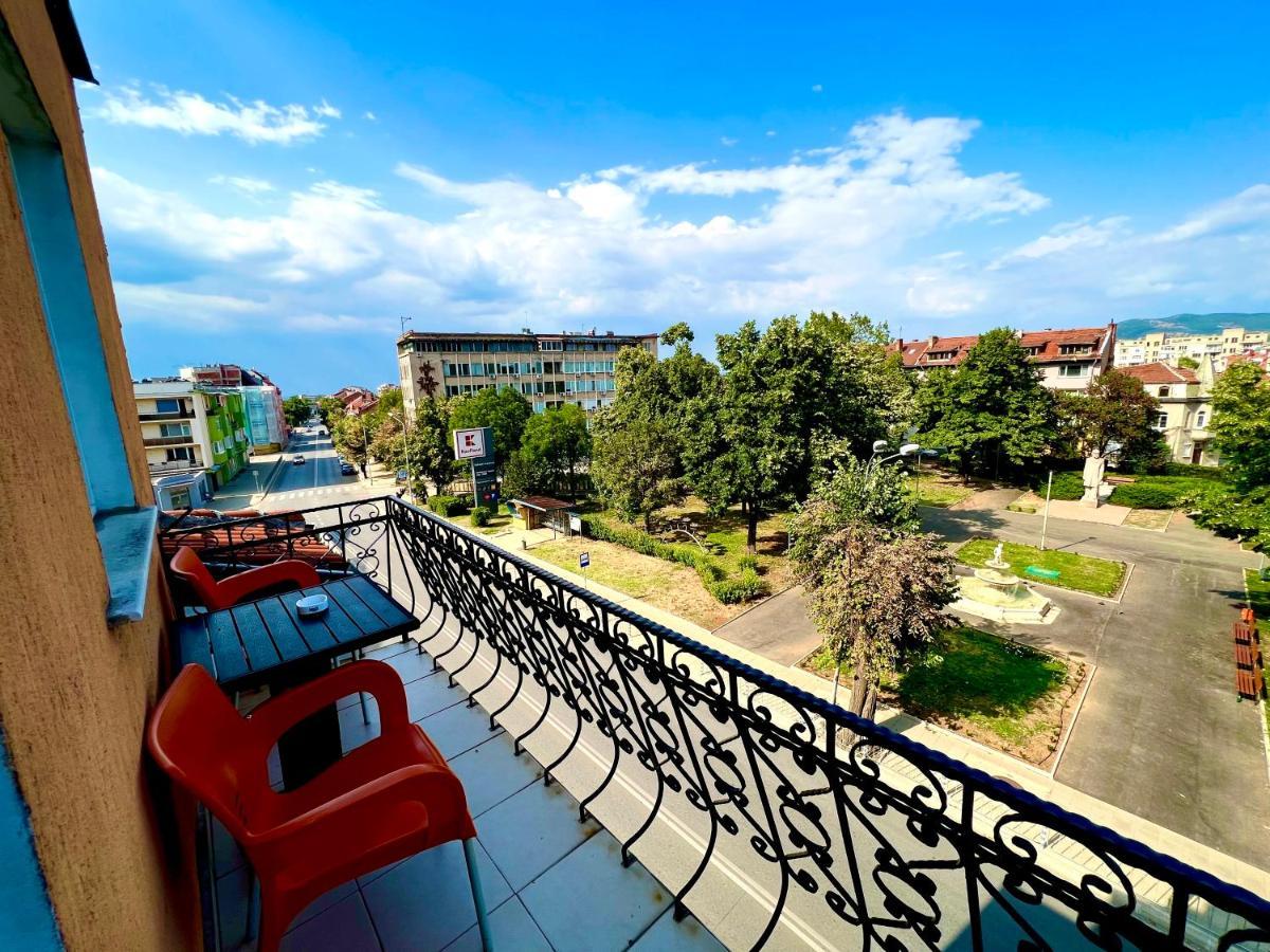 Hotel Maria Vratsa エクステリア 写真