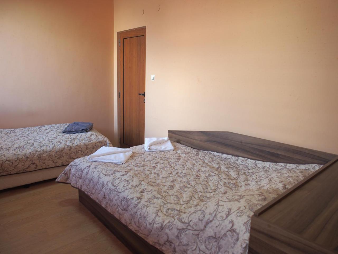 Hotel Maria Vratsa エクステリア 写真