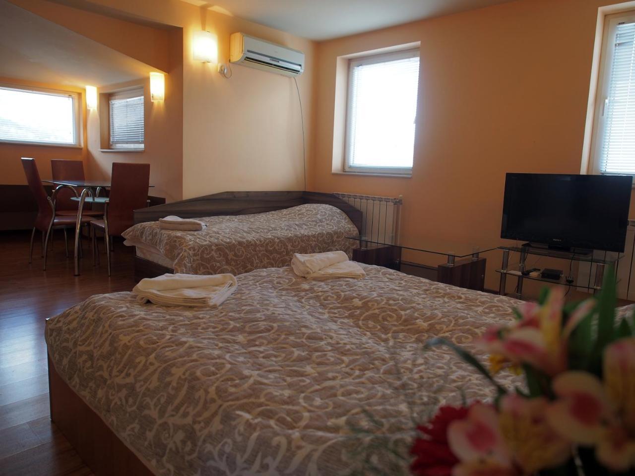 Hotel Maria Vratsa エクステリア 写真