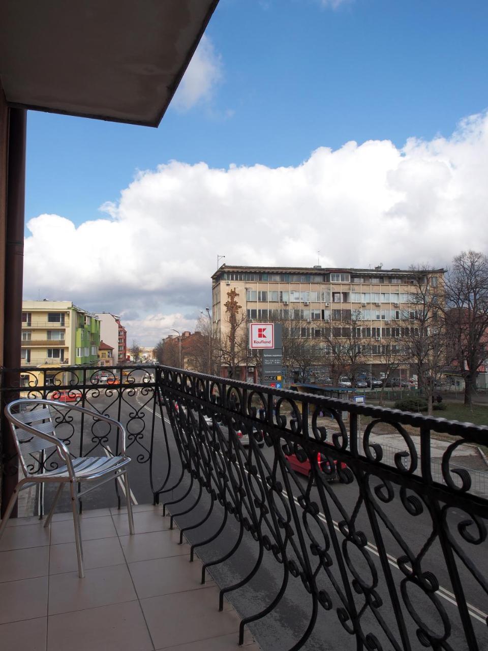 Hotel Maria Vratsa エクステリア 写真