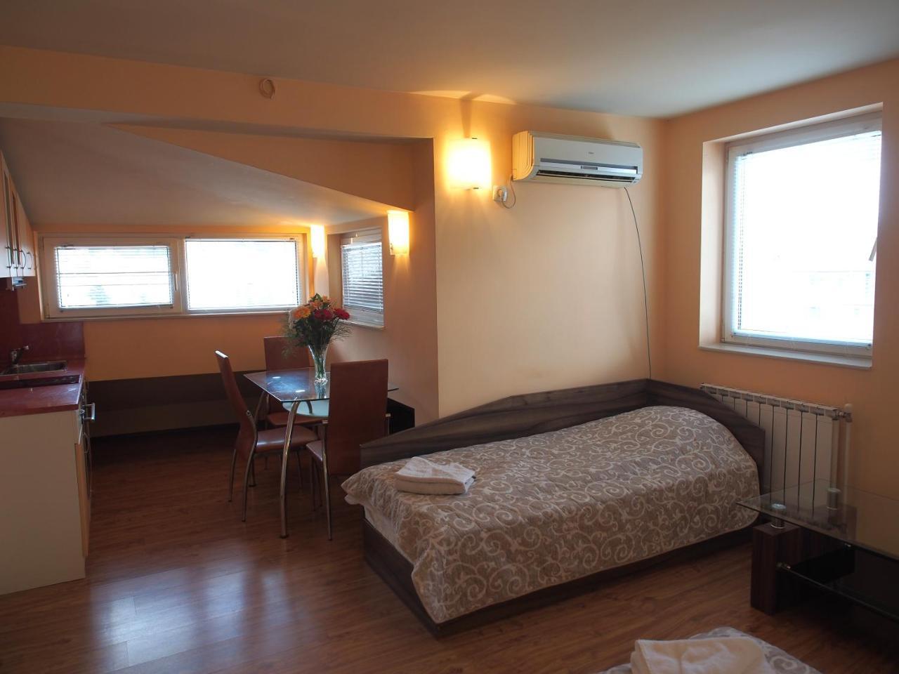 Hotel Maria Vratsa エクステリア 写真